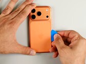 Állítólag az Apple iPhone Ultra két akkumulátorral rendelkezik.