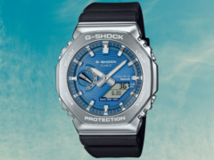 A Casio GBM-2100A-2B (a képen) egyike a három új fém lünettás karórának. (Kép forrása: Hamilton Place, szerk.)